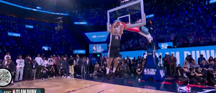 可惜啊！卡特·布莱恩特最后1扣：胯下抛球打板连续失败 最后43分