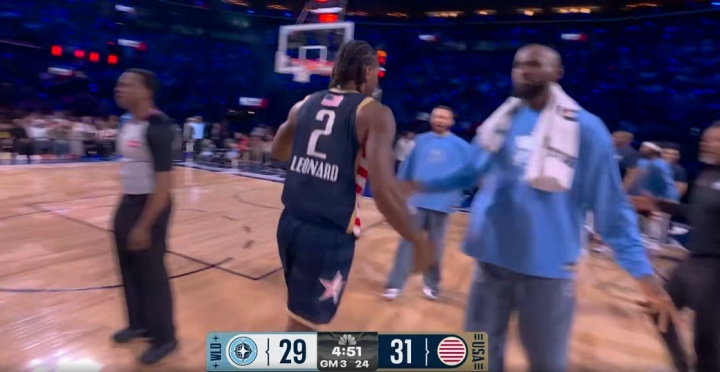 小卡连砍11分！詹库那年合计78岁 站着如喽啰