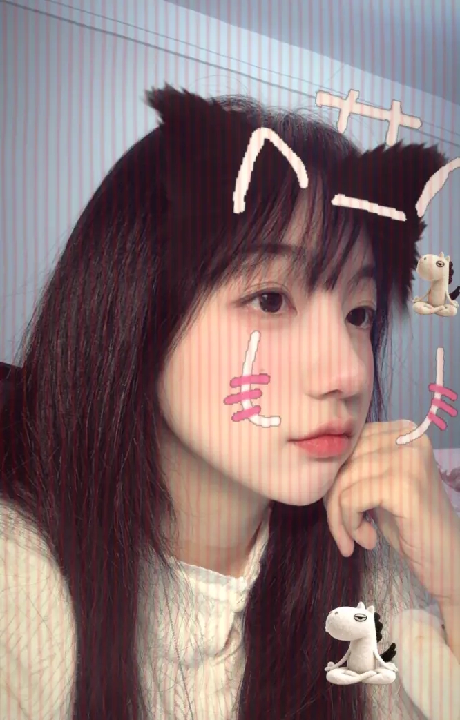 月宝真好看！LPL女主持十月晒照：幸福ing☺️