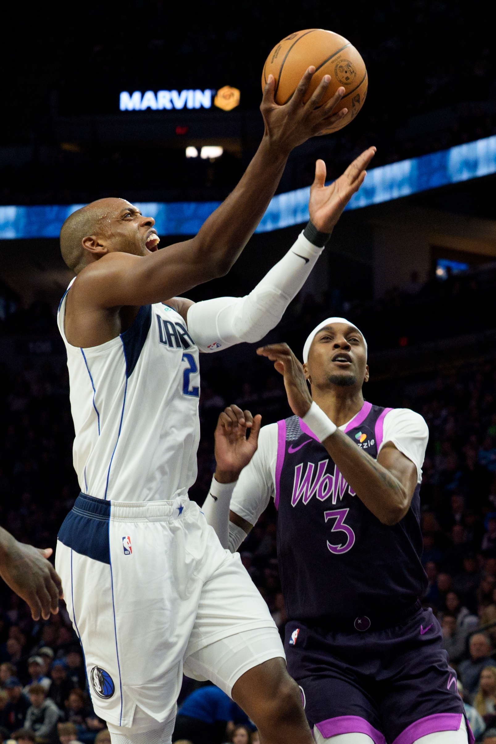 【体育资讯】Stein:米德尔顿留队保留鸟权创造休赛期签换可能 侠队也有意续约(图1) 【体育资讯】Stein:米德尔顿留队保留鸟权创造休赛期签换可能 侠队也有意续约(图1)