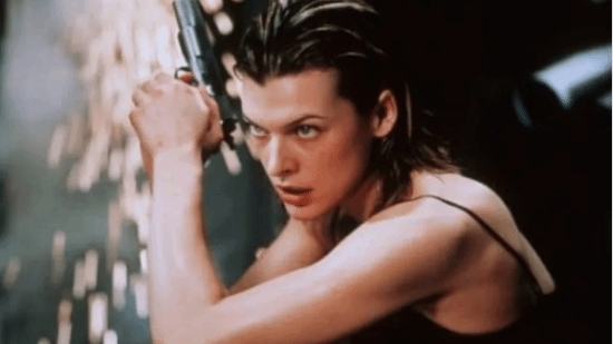 《生化危机》电影导演称改编必须尊重游戏!不了解就不合作【球盟会】