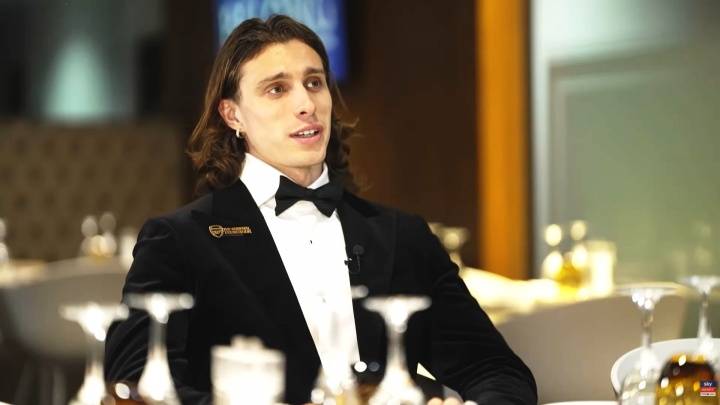 [足球]卡拉菲奥里：赢英超是所有人愿望&路还很长；四冠王？一步一步来(图3)