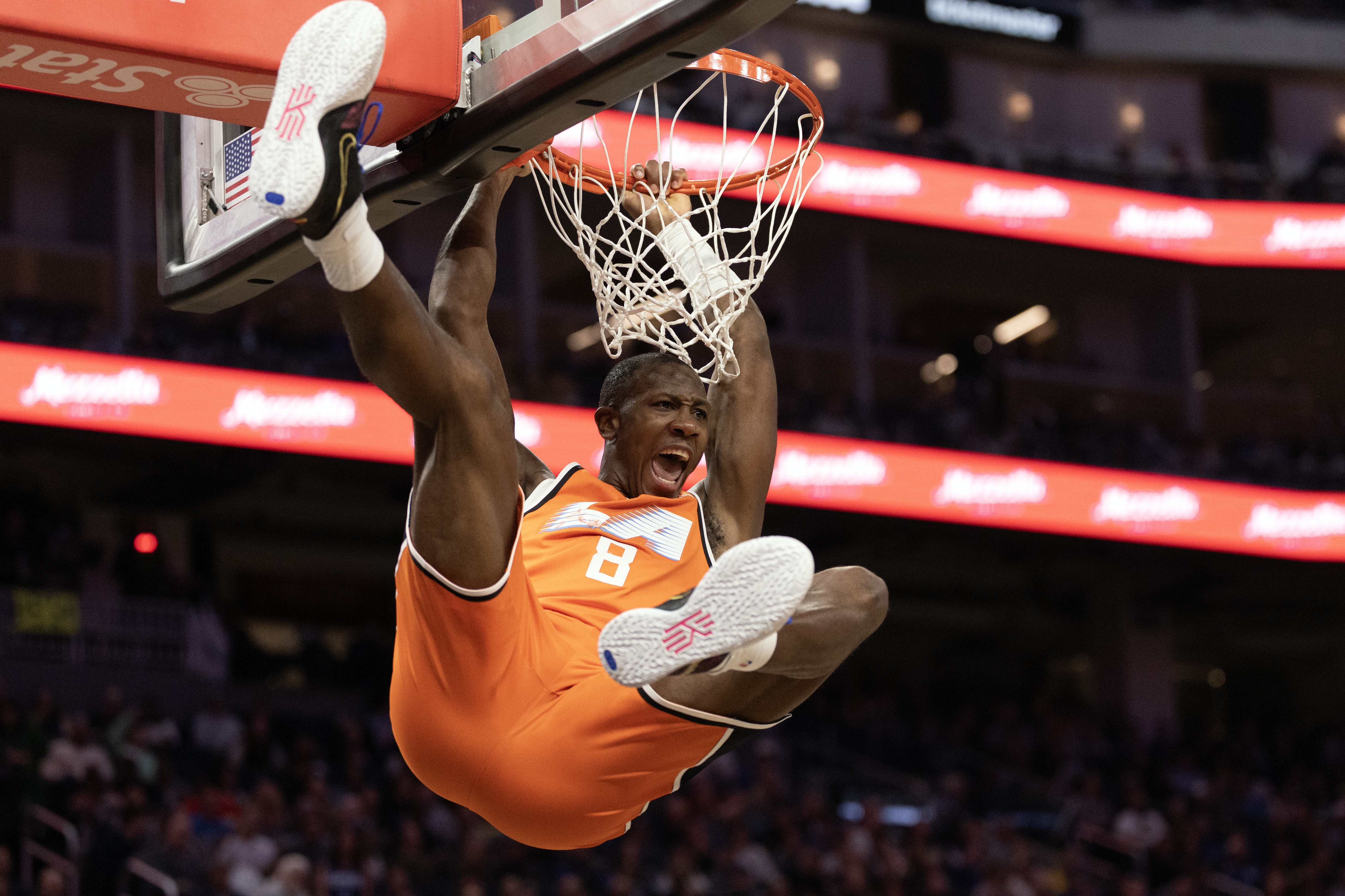 [球迷看点]邓恩：加兰是个出色的挡拆手 我们在攻防两端非常互补(图1)