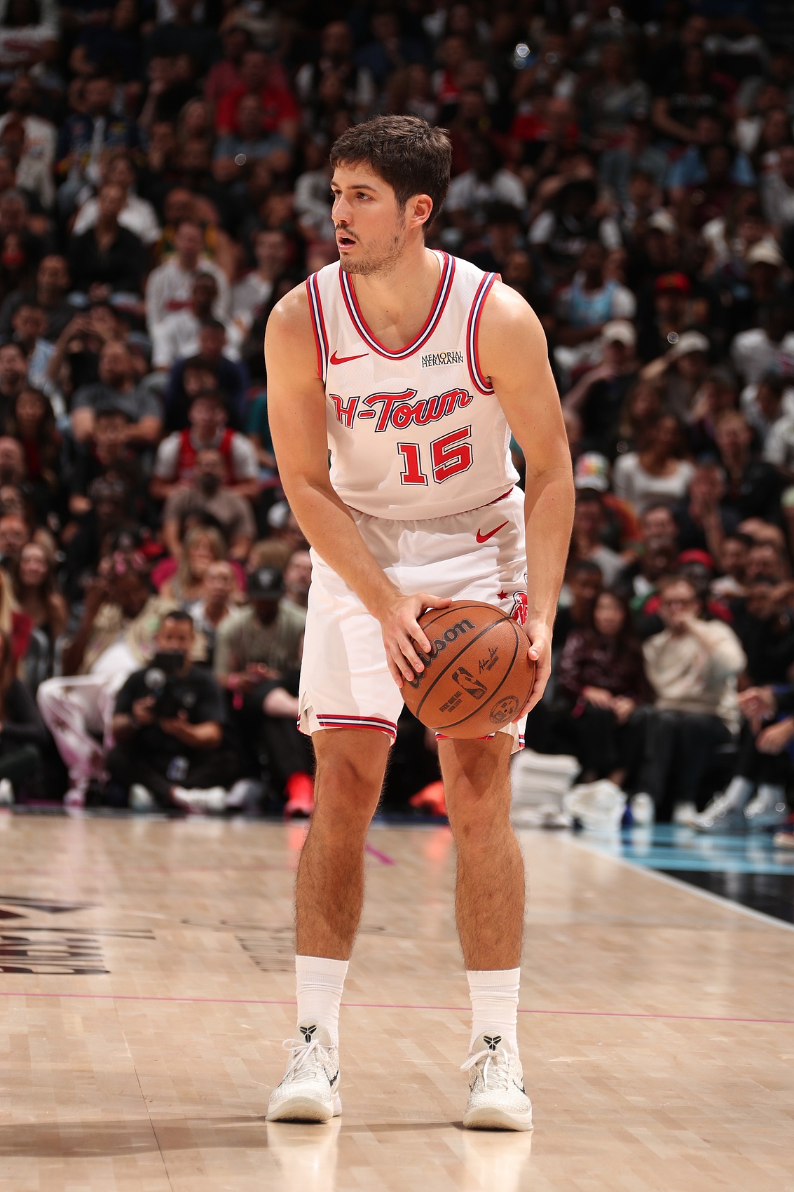 【球迷看点】解说：谢泼德&霍老三两个发动机 至少让乌度卡意识到后卫重要性吧(图1)