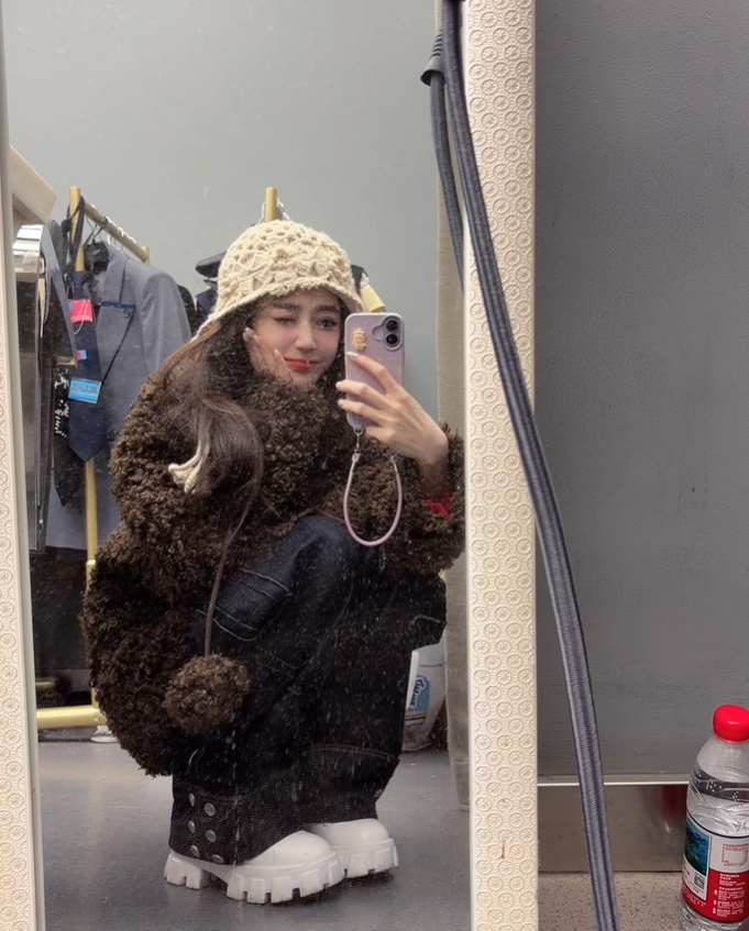 【万博电竞】保养的真好！小悠晒照：胜决收工～神级反转的一场bo5～恭喜BLG