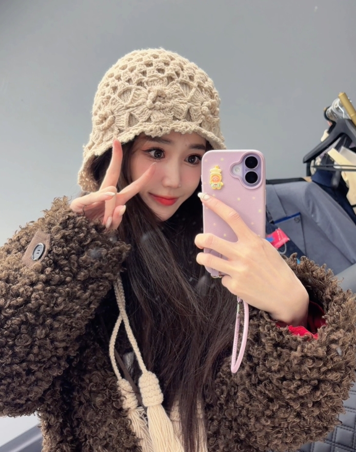 保养的真好！小悠晒照：胜决收工～神级反转的一场bo5～恭喜BLG