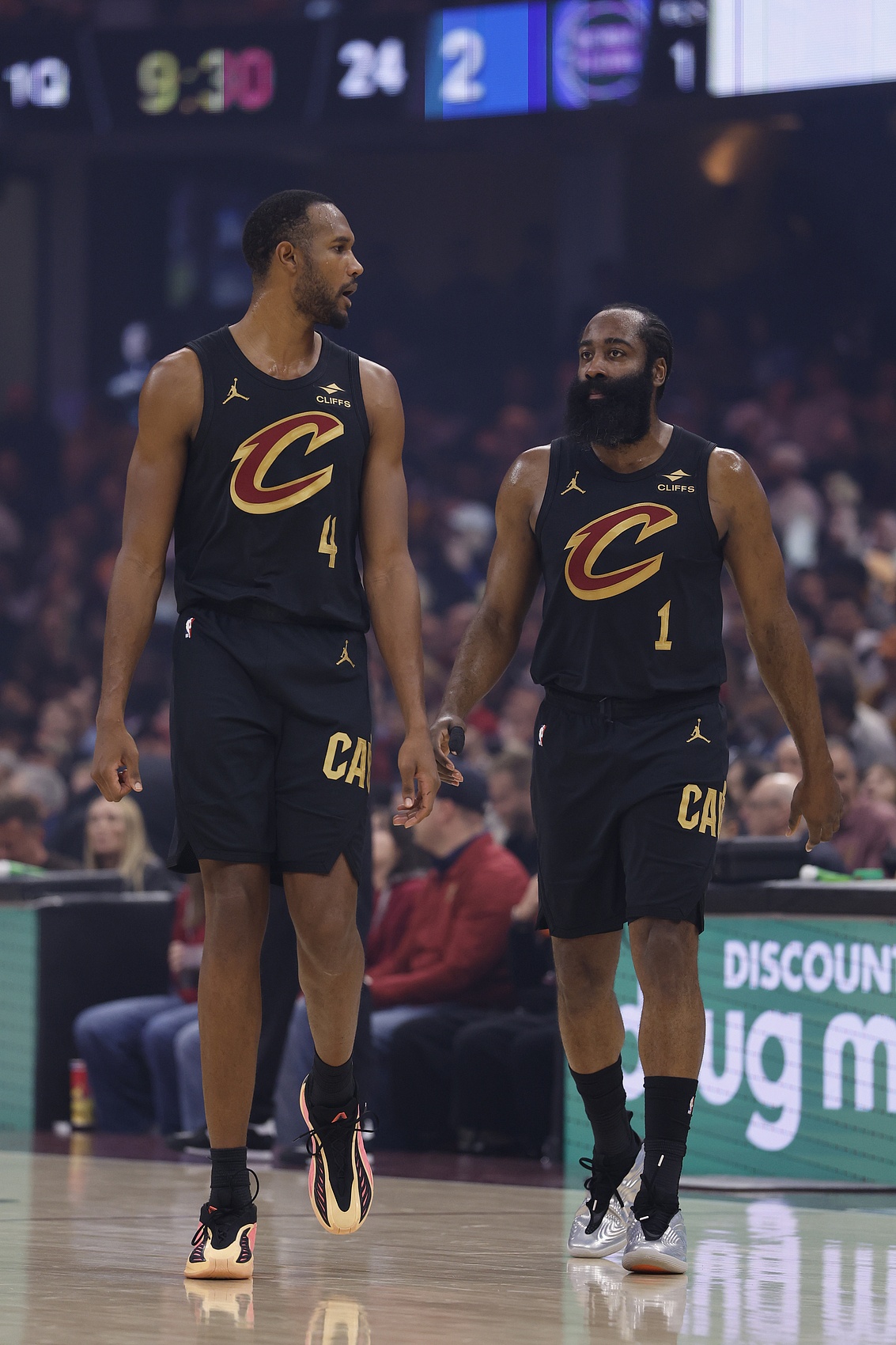 [体育世界]莫布里：哈登对比赛的理解非常透彻 我们之间的配合只会越来越好(图1)