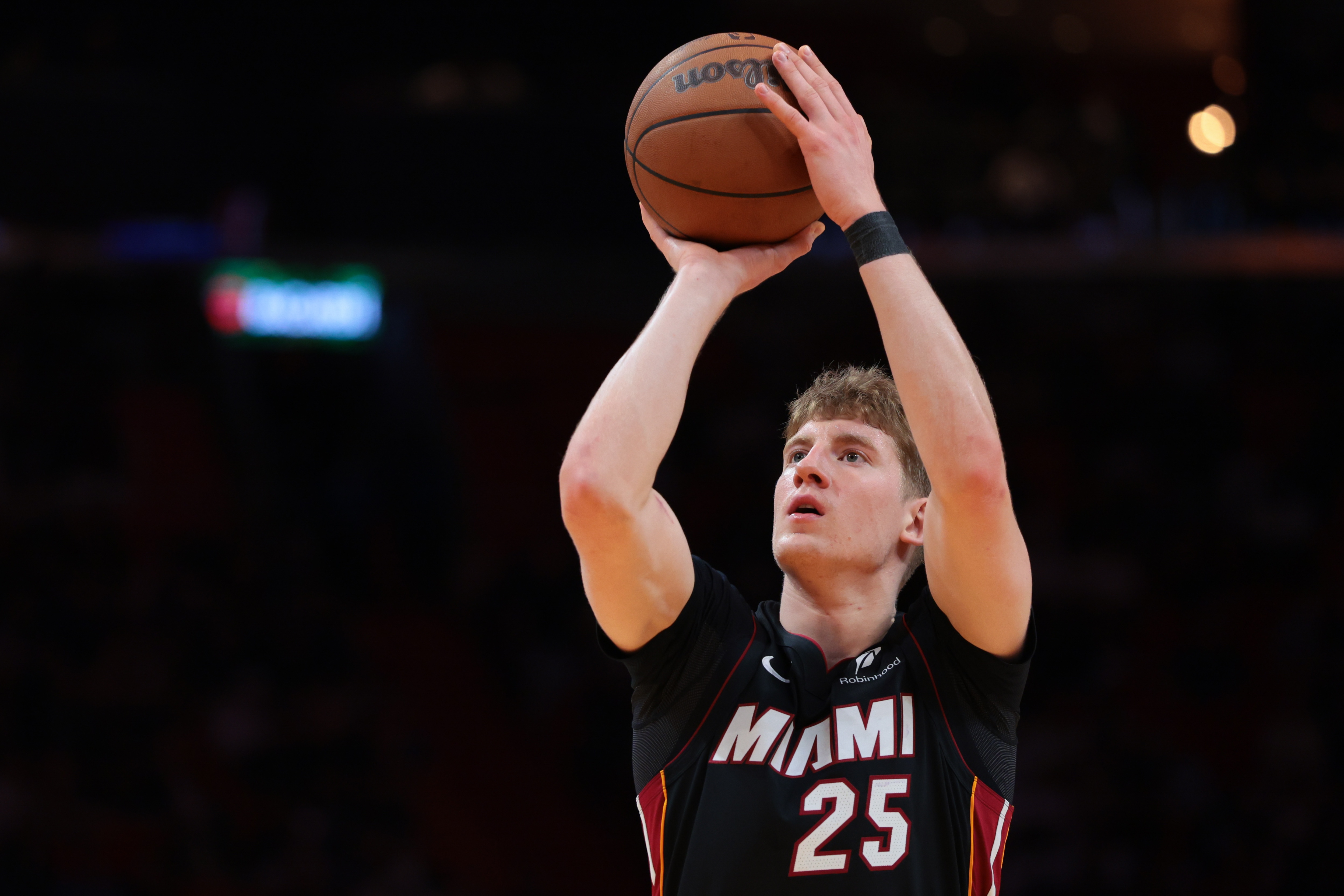 [球迷报道]希罗：亚库乔尼斯非常努力 未来会继续看到他有多出色(图1)