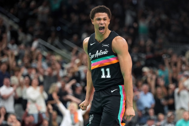 [NBA]卡布：我父亲执教过小卡 后者还记得我小时看球的样子&他鼓励我(图1)