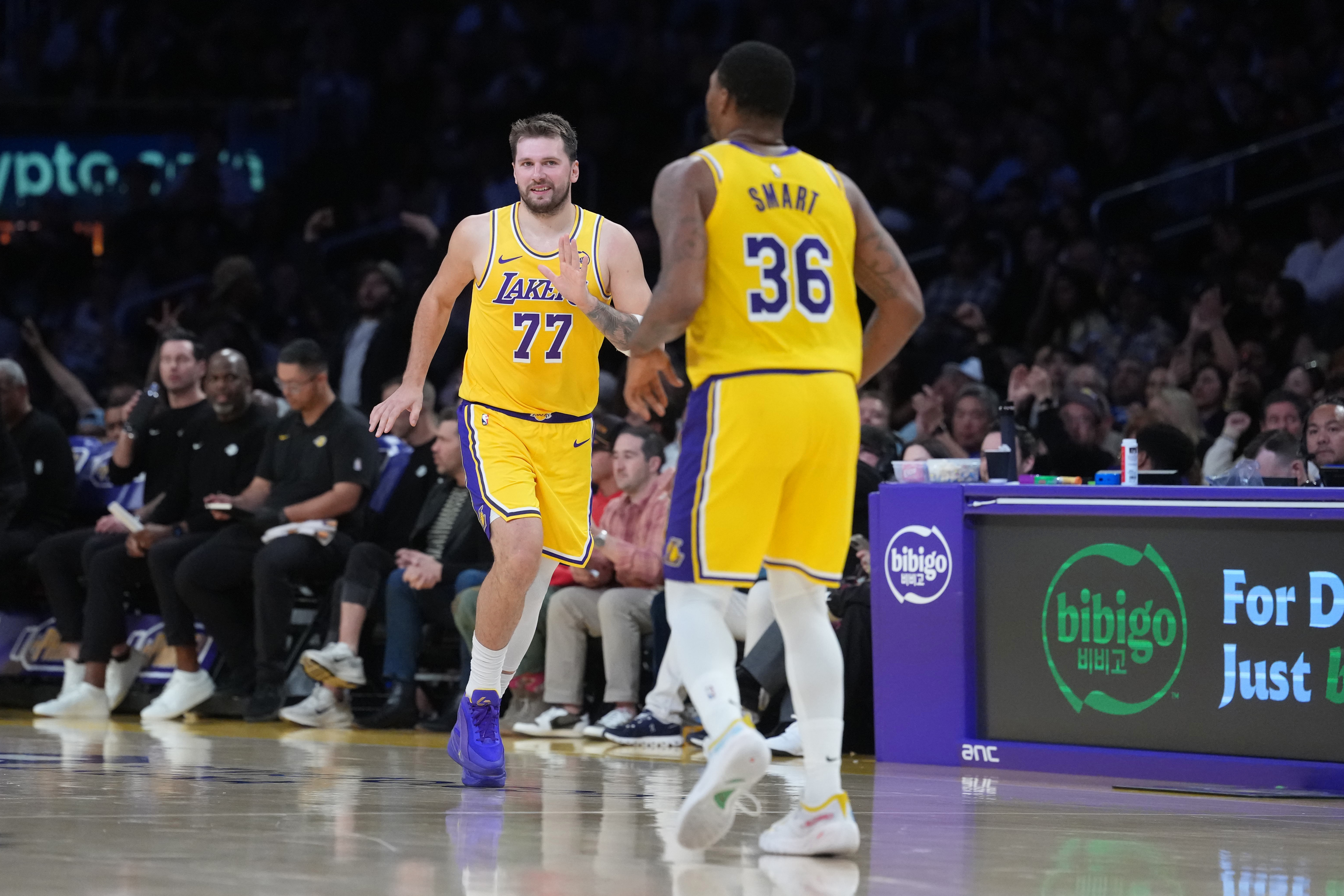 [体育报道]湖人本赛季共造52次进攻犯规&场均0.83次 两项数据均联盟第一(图1)