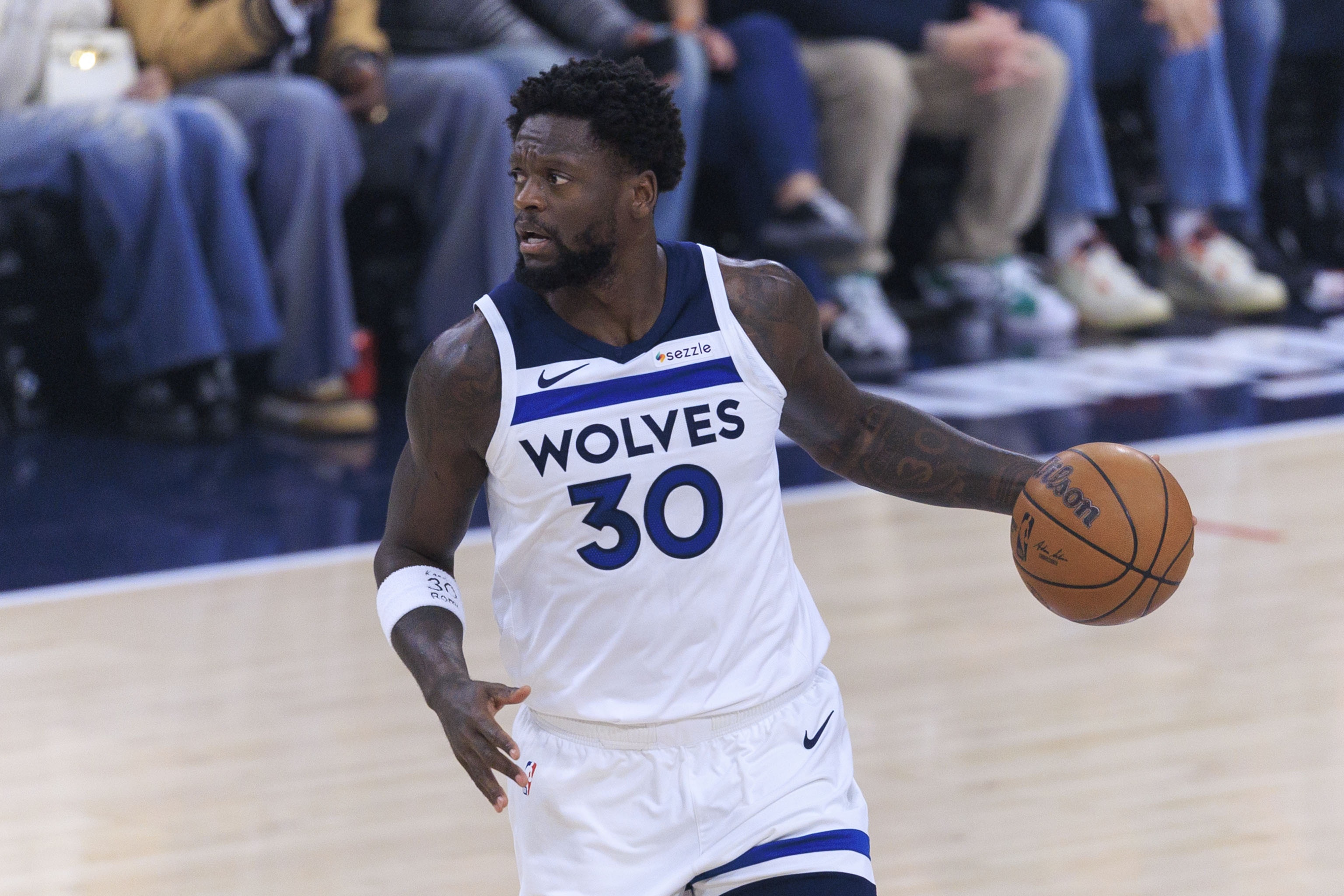  爱德华兹：很高兴看到兰德尔找到了自己的节奏 希望他保持下去