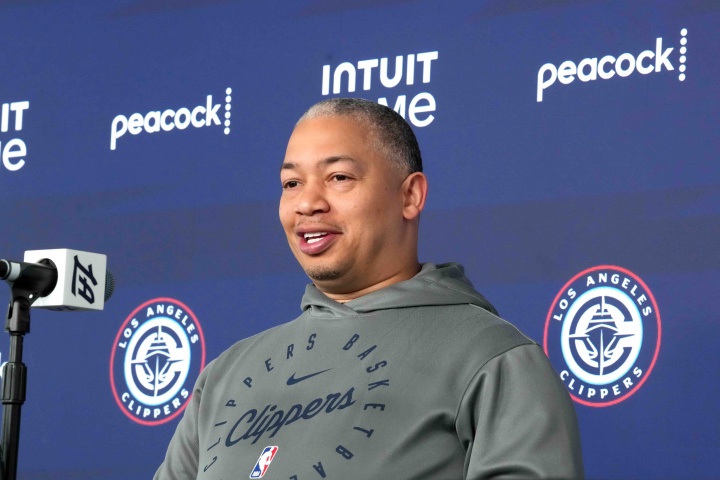 [体育头条]20年来最伟大操盘！若快船收官战负勇士将成功达成卢35胜20负目标(图1)