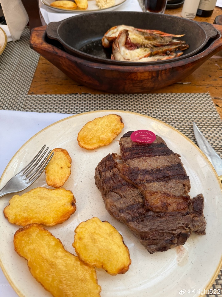 吃点好的！Knight赛后更博晒巴西当地美食照：吃饭吃饭【球盟会】