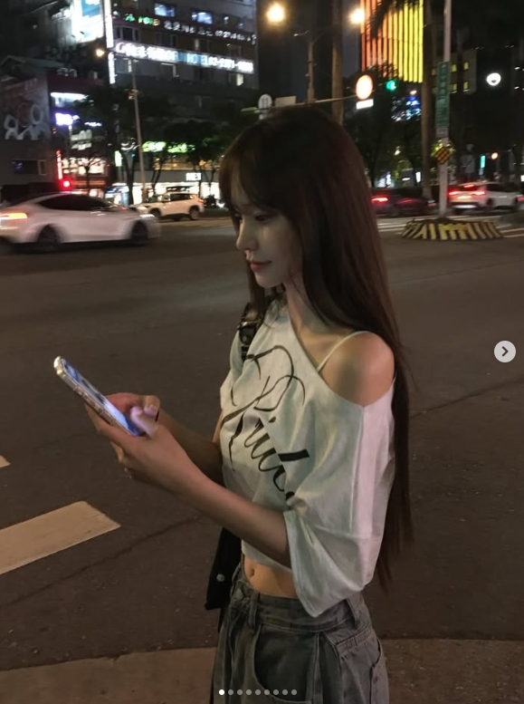 【万博电竞】韩版《完蛋美女》演员mj晒照：跟诡秘的OOTD❥(^_-)