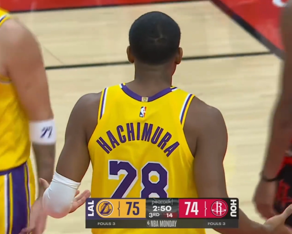 [体育世界]八村丢篮板 詹姆斯拍掌愤怒飙脏话：RUI！我tm才不管你找什么借口(图4)