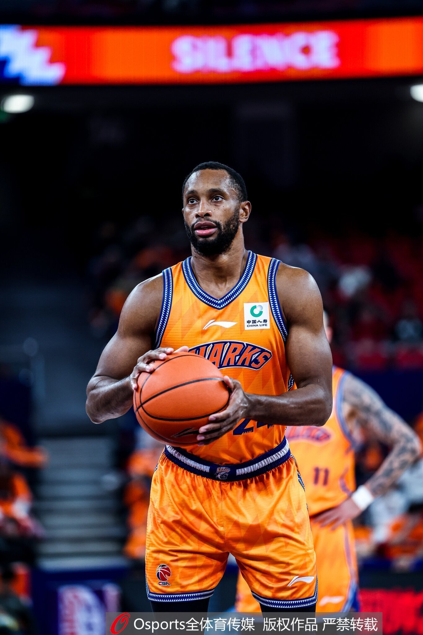 记者：不知道放走弗格的辽篮管理层 看他状态这么好有何感想 ​​