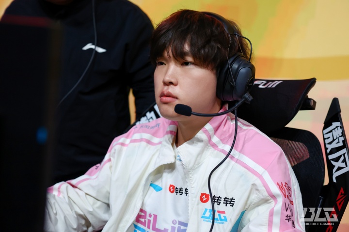 拿出第1局的状态有的拼？理性讨论：目前状态BLG碰上GEN胜率有几成【球盟会】