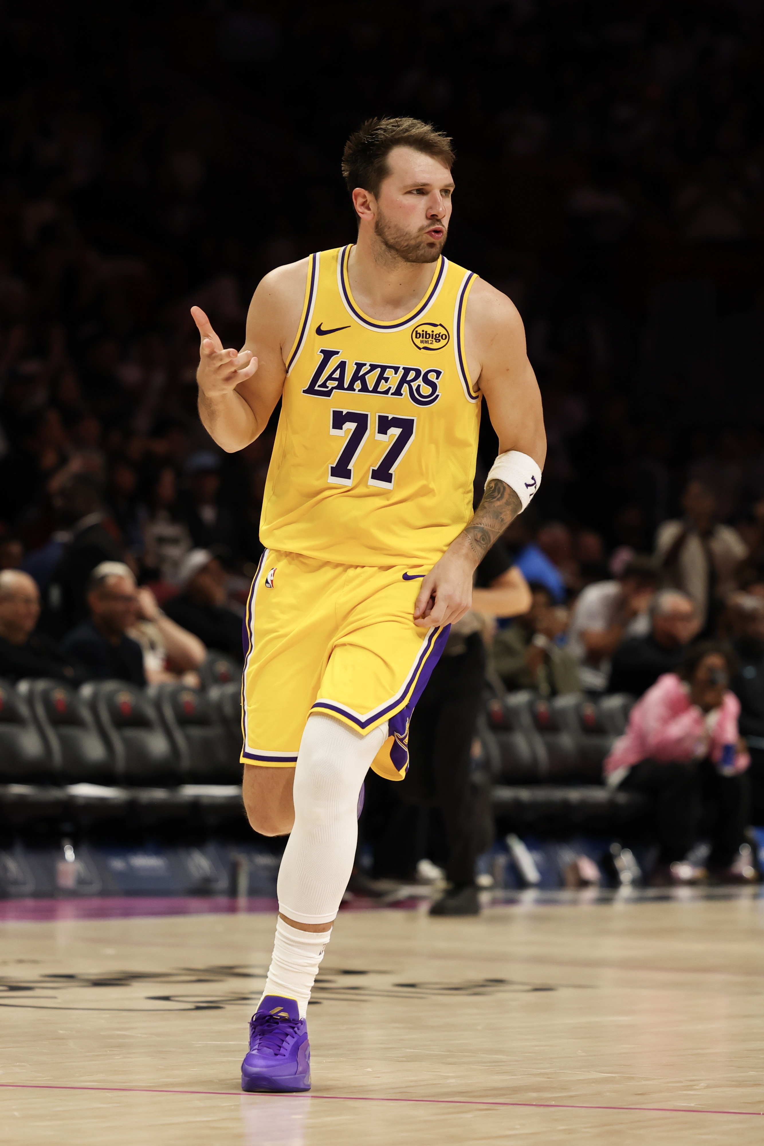 [恩比德]现役单场60+得分榜都有谁？18人上榜&克莱堪称高效 竟6人砍过70+(图1)