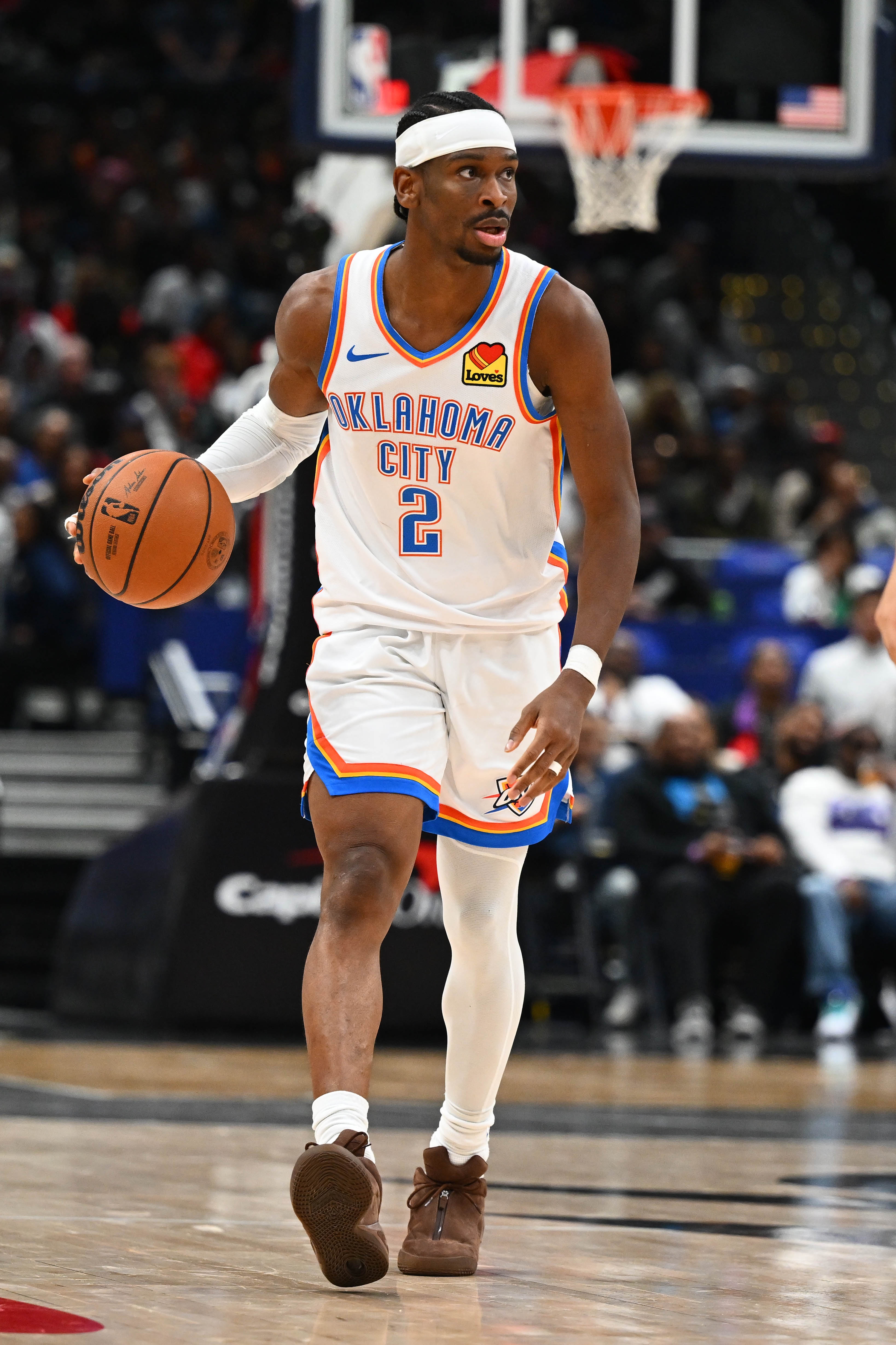 亚历山大季后赛以至少80%命中率砍下40+ 2023年布克后首人