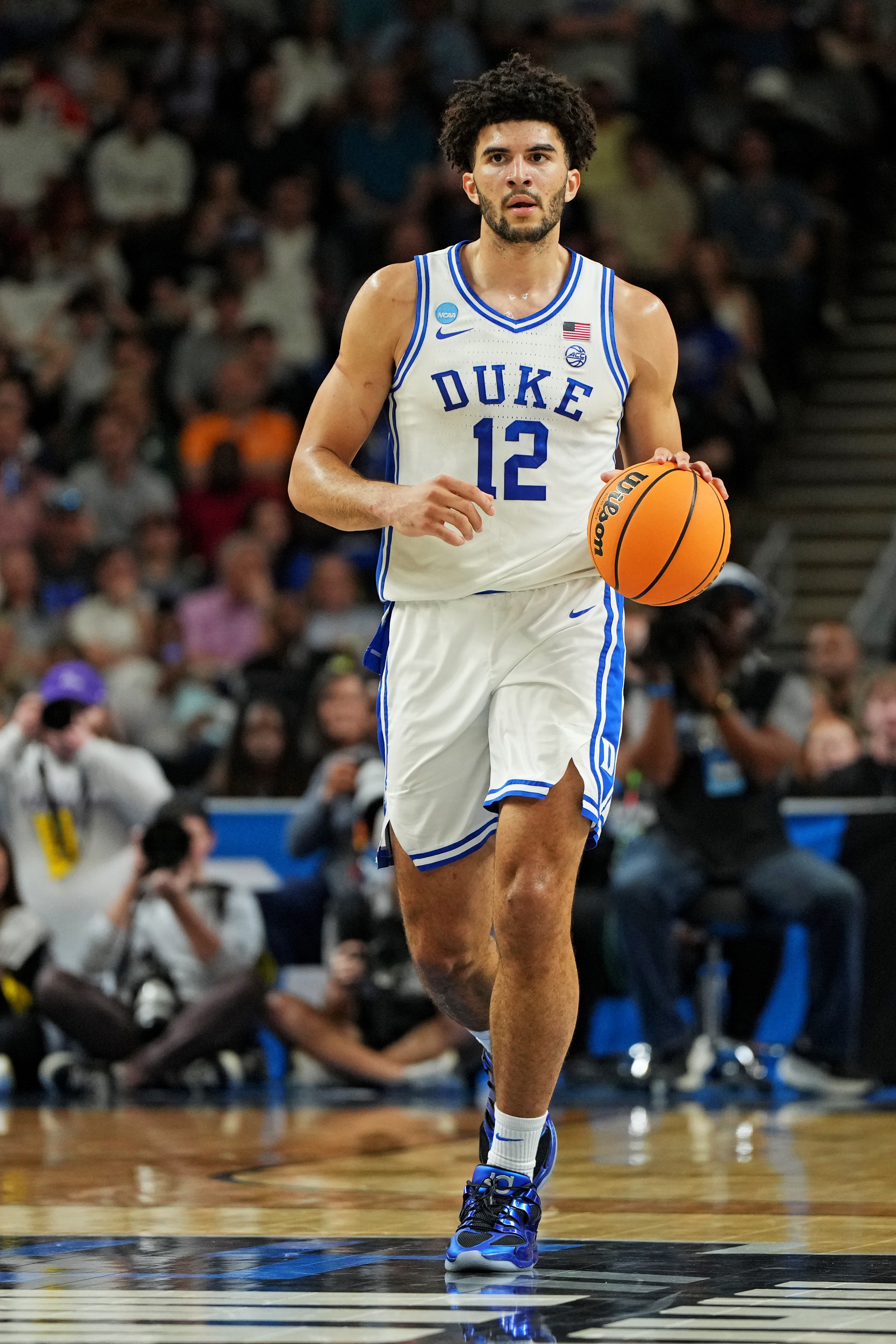 [球迷看点]又拿一个全美最佳！卡梅隆·布泽尔：能进入NBA选秀讨论已很感激(图1)