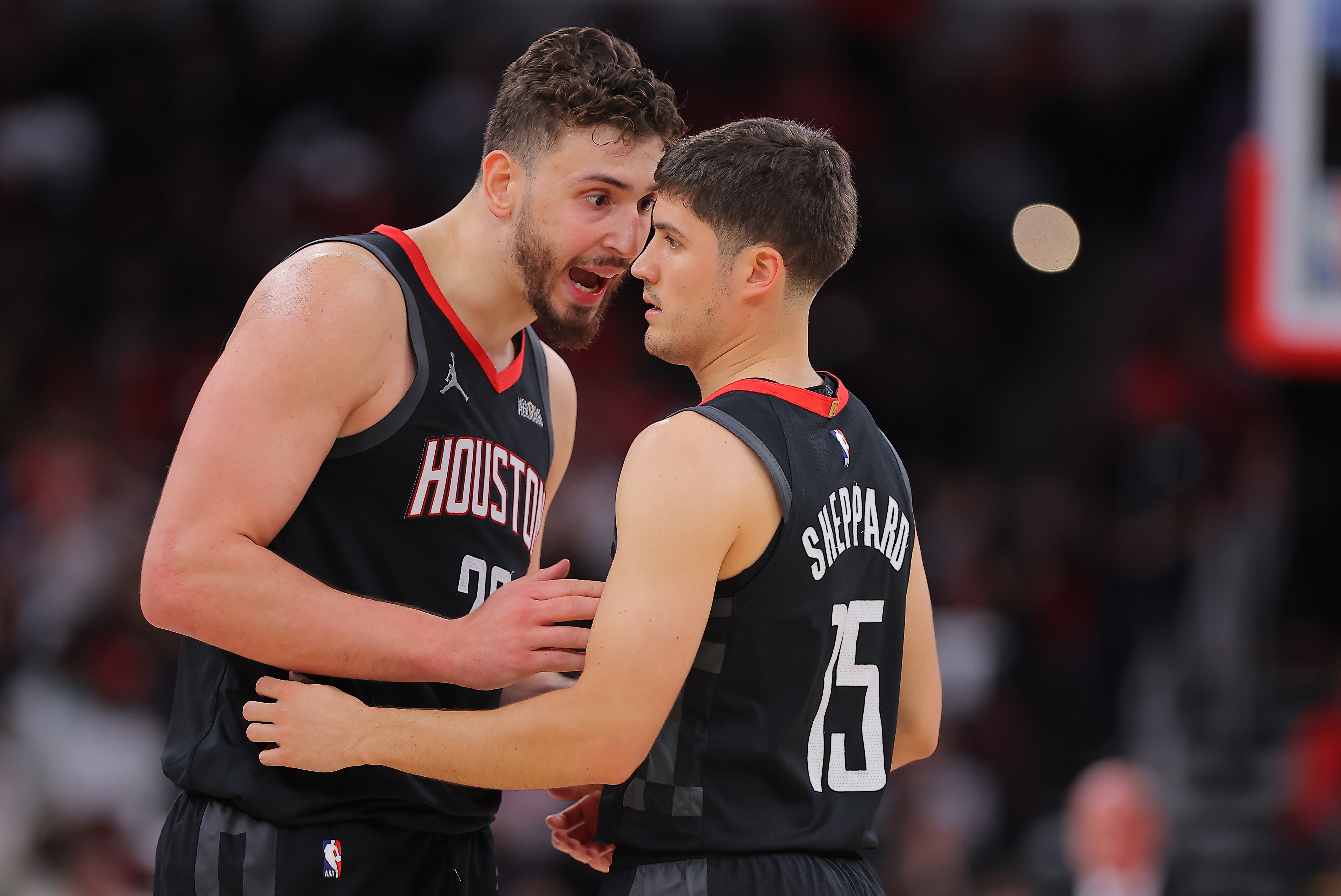 [行业动态]火箭媒体人：乌度卡别让谢⬆️泼德&申京同时下场 球队需要组织串联(图1)