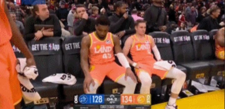 录播实锤了？骑士VS魔术比赛进行至最后0.8秒 突然迷之回放？