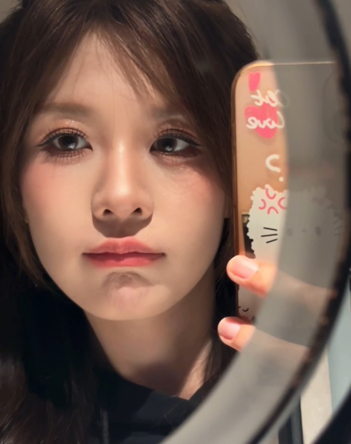 【蜗牛电竞】解说瞳夕晒照:Hi你好