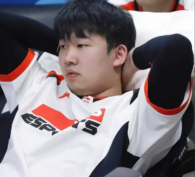 Reddit热议Naiyou被禁赛：眼看小奶油要C赢了，只能明演了【球盟会】