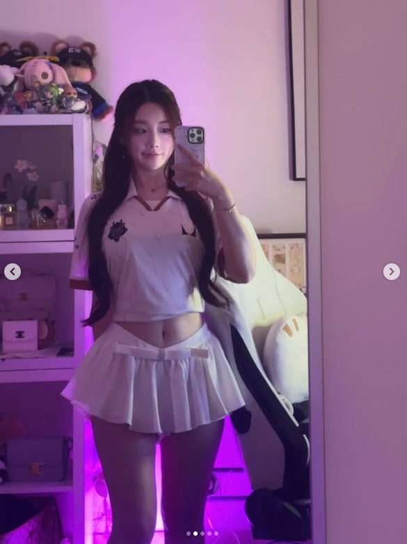 解说Kitty晒照：3月的解说返图