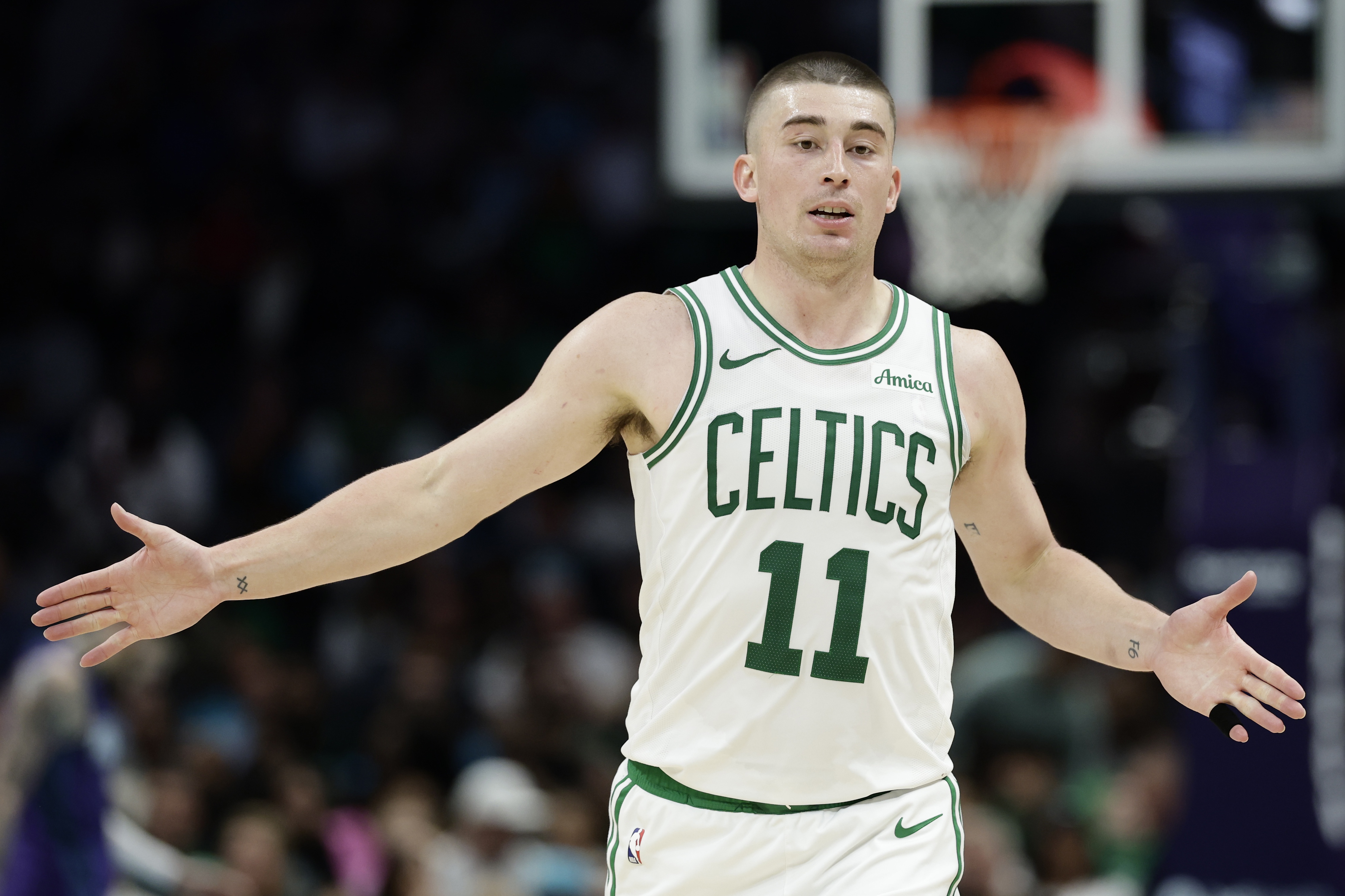 普理查德：我这边开局打得更坚决 主动冲击内线 大胆攻筐