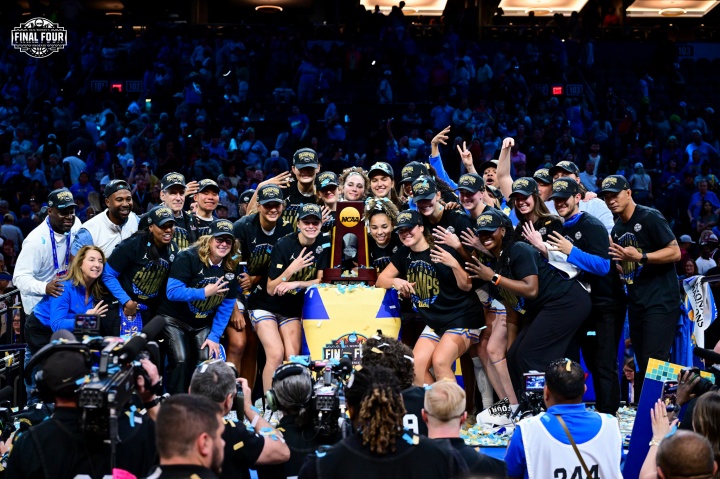 [体育热点]圆梦时刻❕！小海梅妹妹21+10+5 贝茨MOP UCLA大胜南卡夺校史首冠(图7)