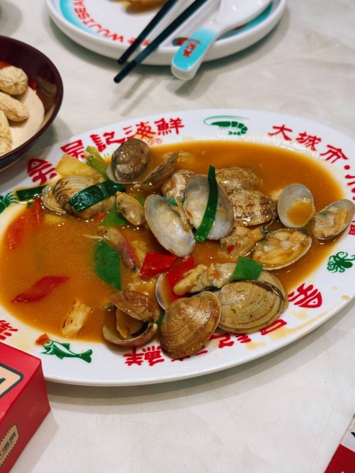 对自己差点把！iG发布日常饮食全是海鲜：五大只依旧没有亏待自己