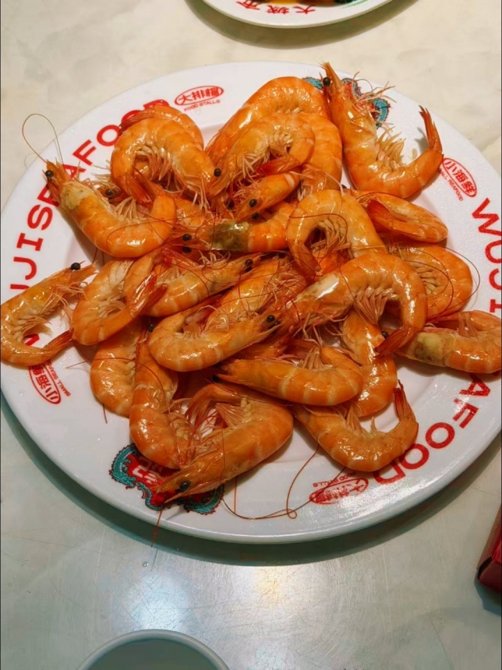 对自己差点把！iG发布日常饮食全是海鲜：五大只依旧没有亏待自己