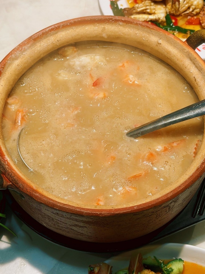 对自己差点把！iG发布日常饮食全是海鲜：五大只依旧没有亏待自己