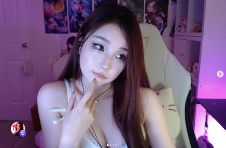 解说Kitty晒照：当你凝视深渊的时候，深渊也在凝视你！