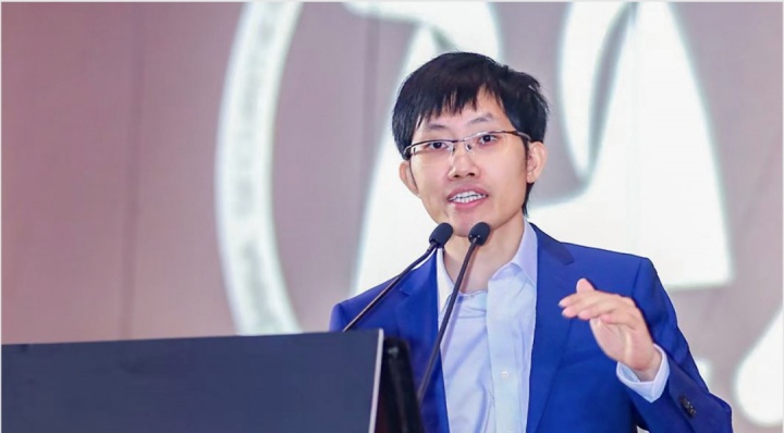 忙着做量化？多次跳票后梁文峰回应DeepSeekV4发布时间：4月下旬正式发布【球盟会】