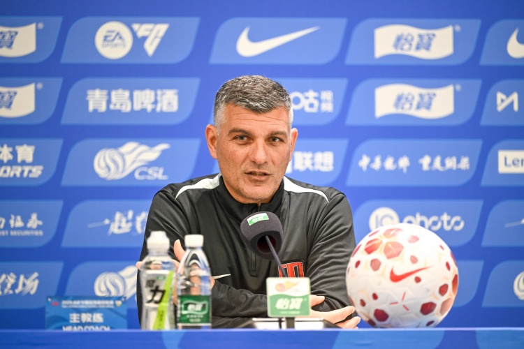 【值得一看】约翰·阿洛伊西：非常开心有一个完整的阵容，茹萨明天会参加比赛(图1)