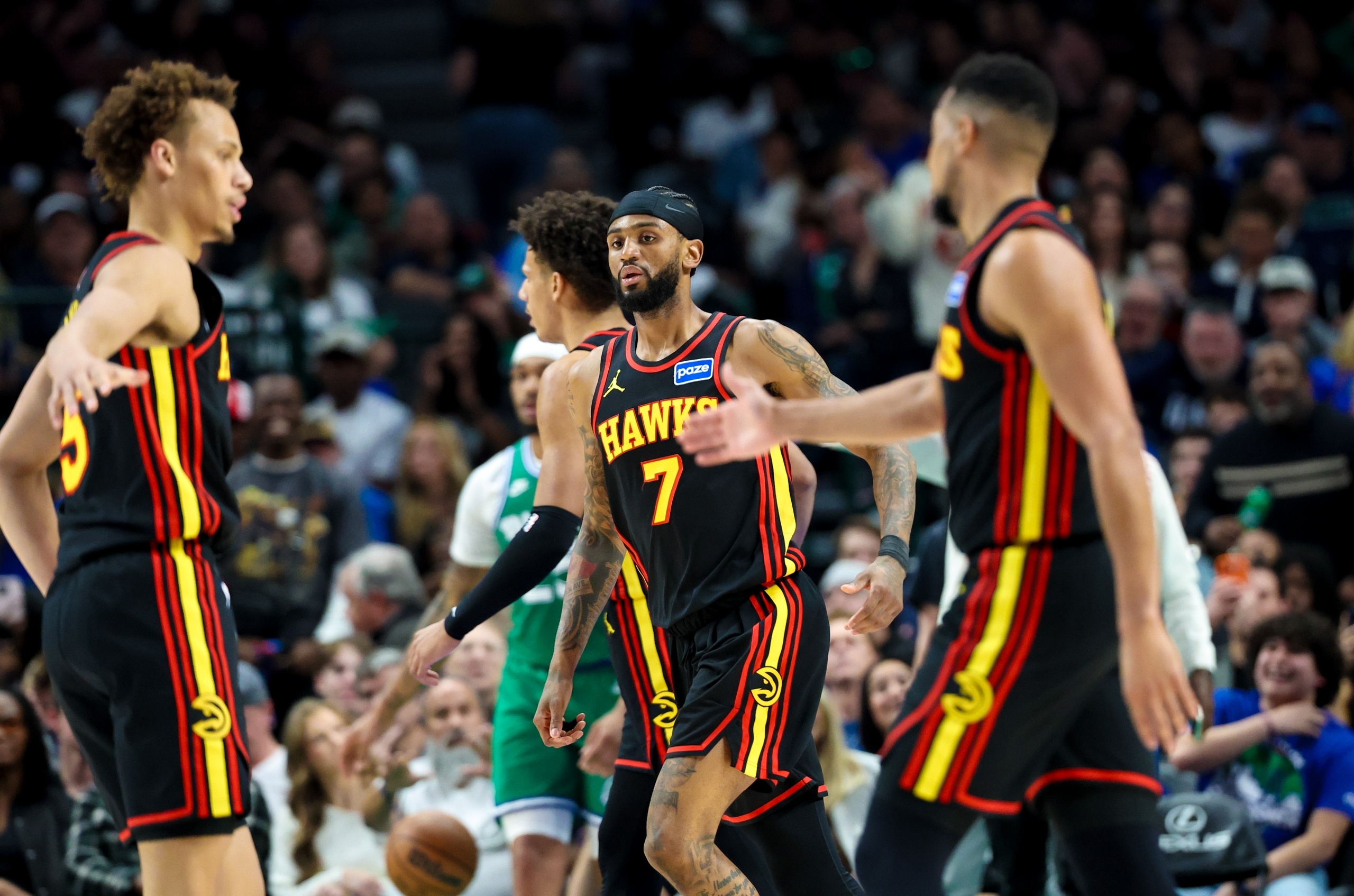 [彩经]NBA彩经：老鹰击败尼克斯 猛龙主场力拼骑士 掘金客场擒森林狼(图1)