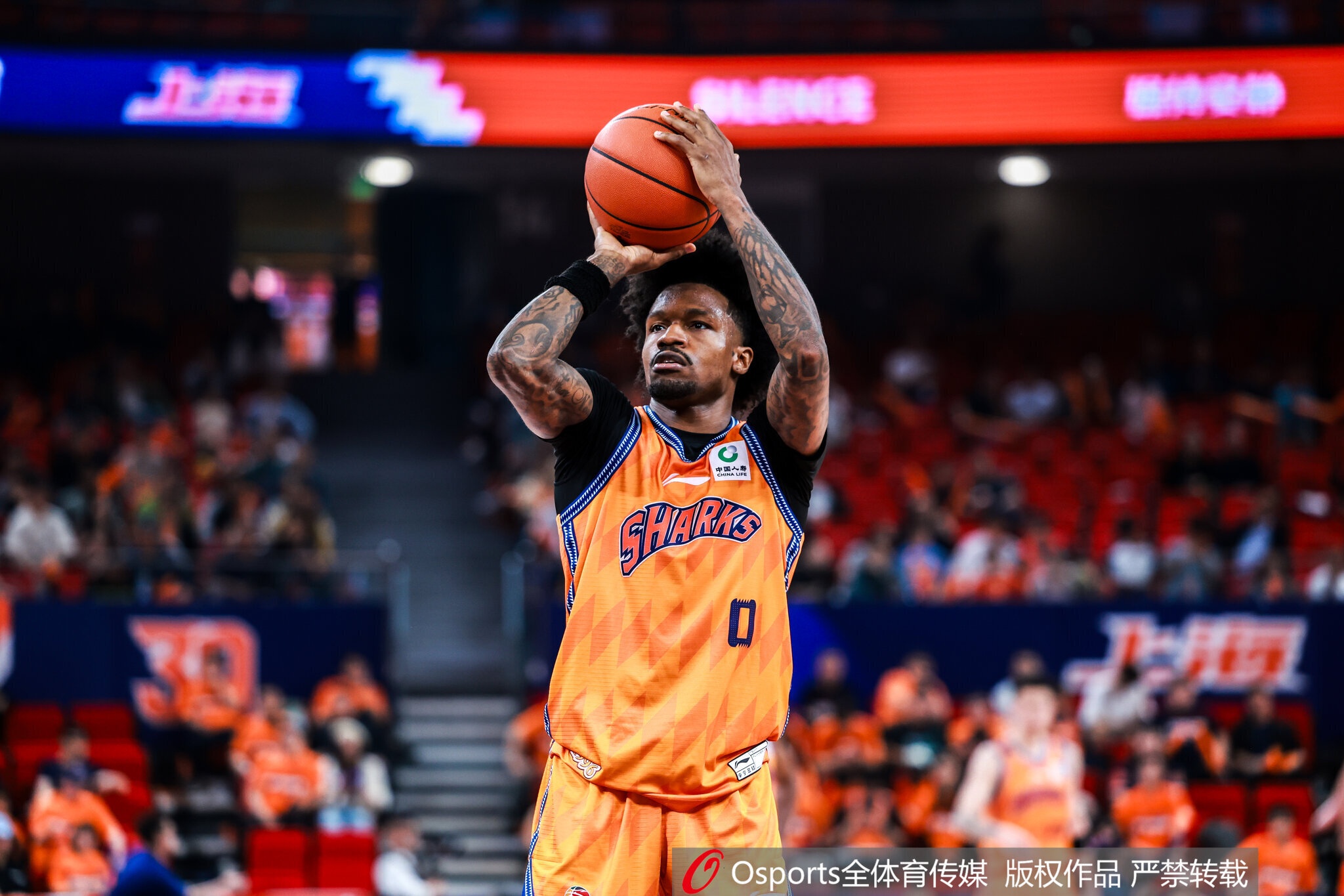 [看点来袭]全场16罚7中！媒体人：上海关键时刻7✌️罚⬇️1中 罚球基本功成隐患(图1)