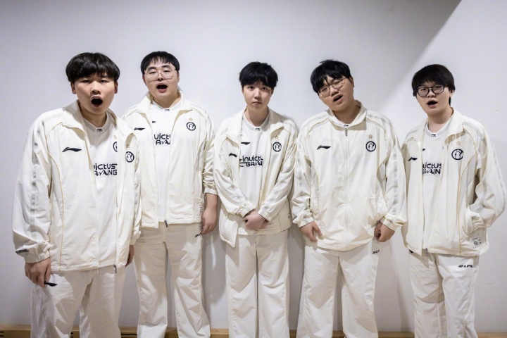 不败金身被破！iG不敌WBG无缘四连胜，队内谁该为此揽责？