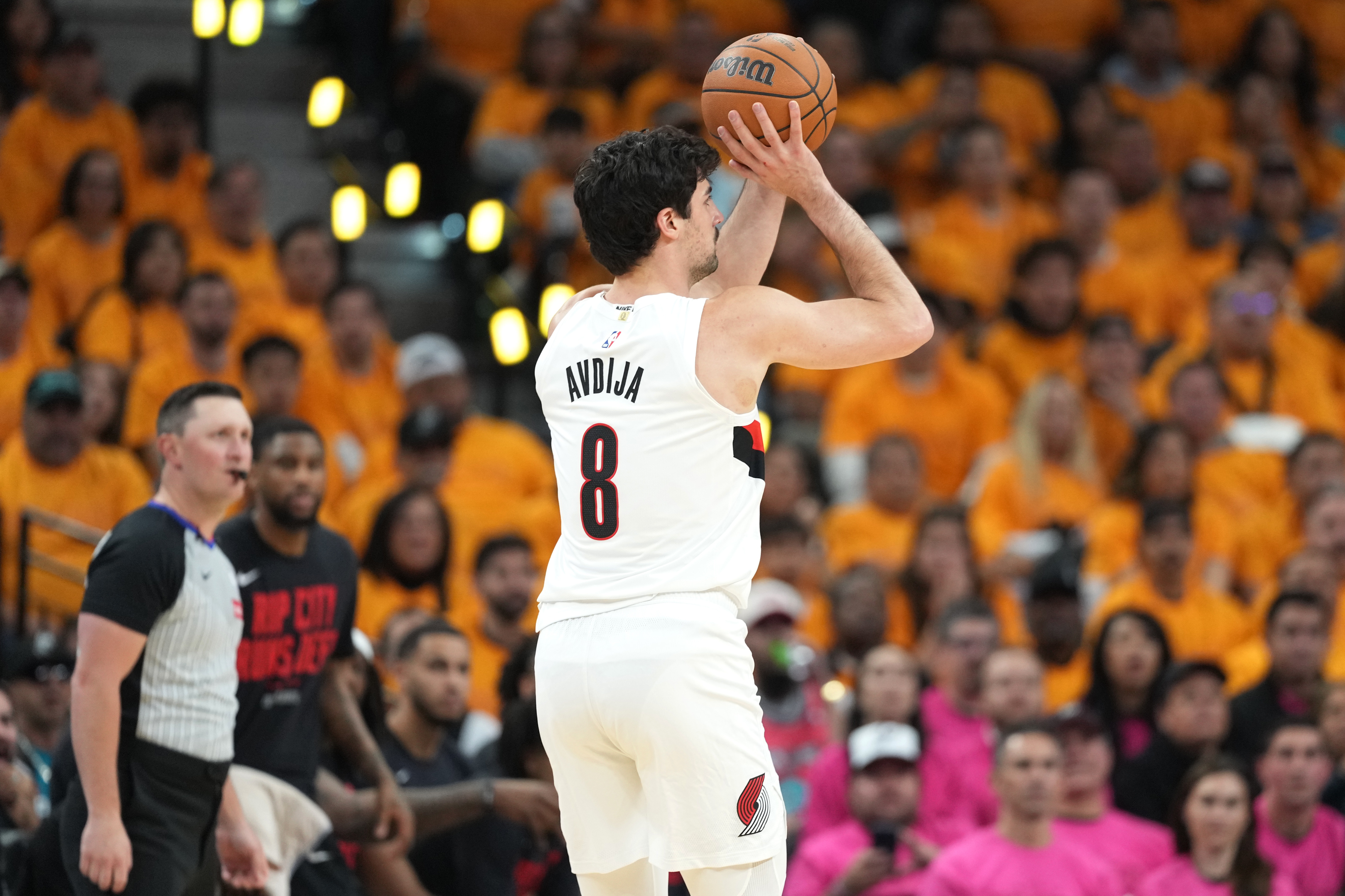 【利拉德】天外来客！文班季后赛首秀35分颠覆认知 62胜马刺不仅强在文班1人(图4)