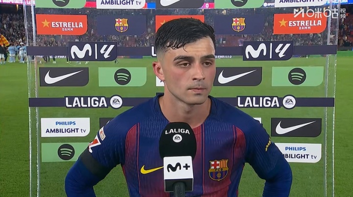 [特别关注]有点小插曲！佩德里赛后采访一度中➡️途跑走，以参加⚾德容的纪念⬅️仪式(图1)