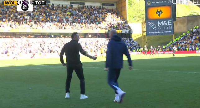 保级关键三分！终场哨响后，德泽尔比与一众热刺球员激情庆祝