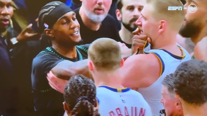  恐遭禁赛！冲突进场非比赛人员：戈登法棍等4人劝架 海兰德略激进