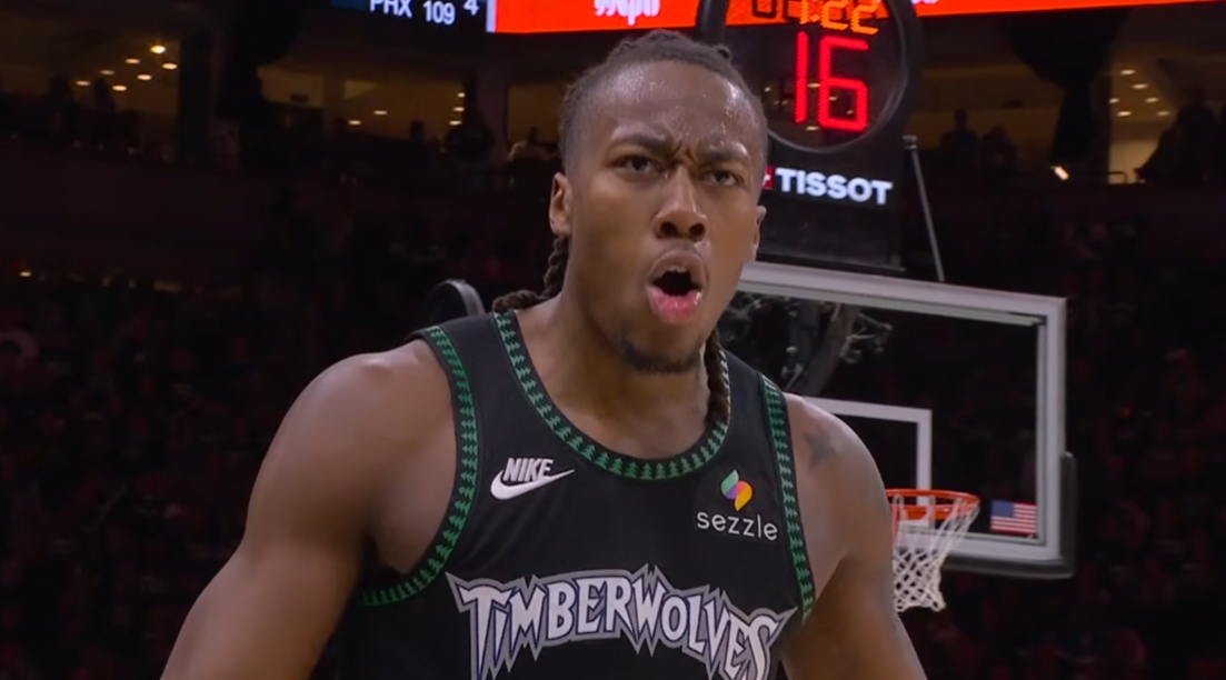 【球迷看点】火箭球迷馋哭了~道苏姆弧顶加长三分一箭穿心 狂砍39分&三分5中5(图3)