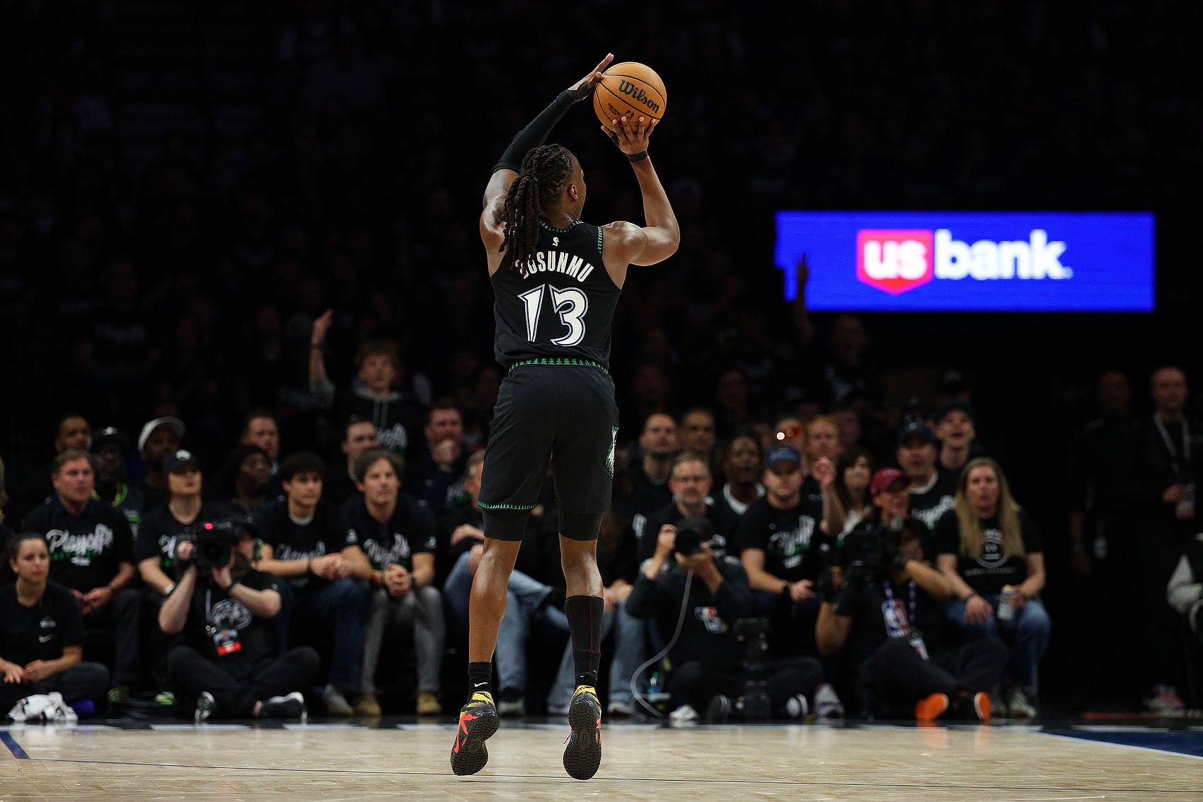  一人打一队！末节道苏姆7中5拿15分 掘金全队16投仅3中得18分