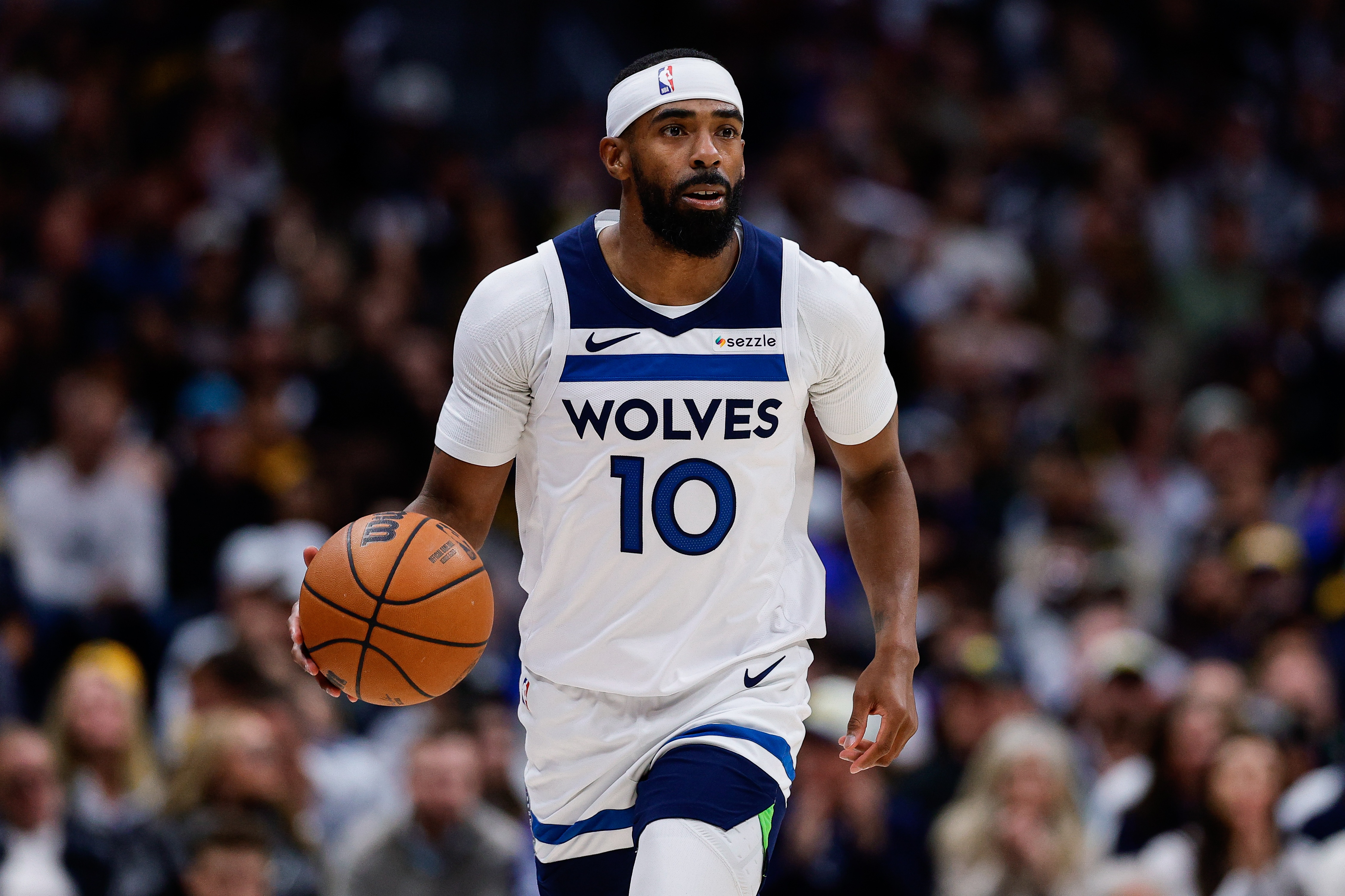 康利谈华子影响：大伙需要尝试发起进攻 这可比带球过半场难多了