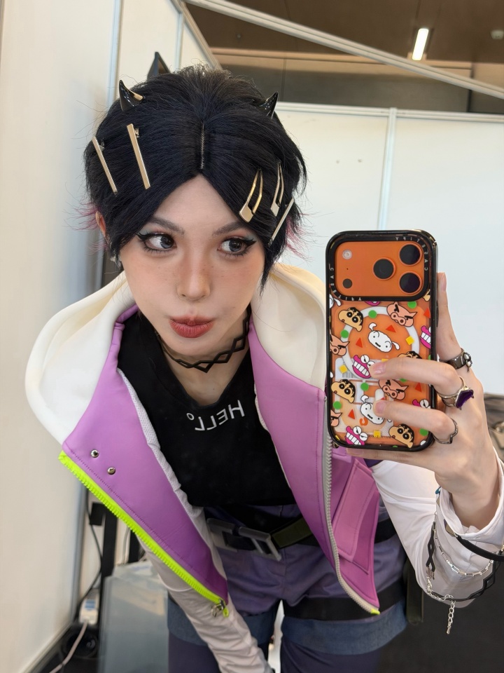 无畏契约女主持人麦麦晒照：今天在外场当了回暮蝶~