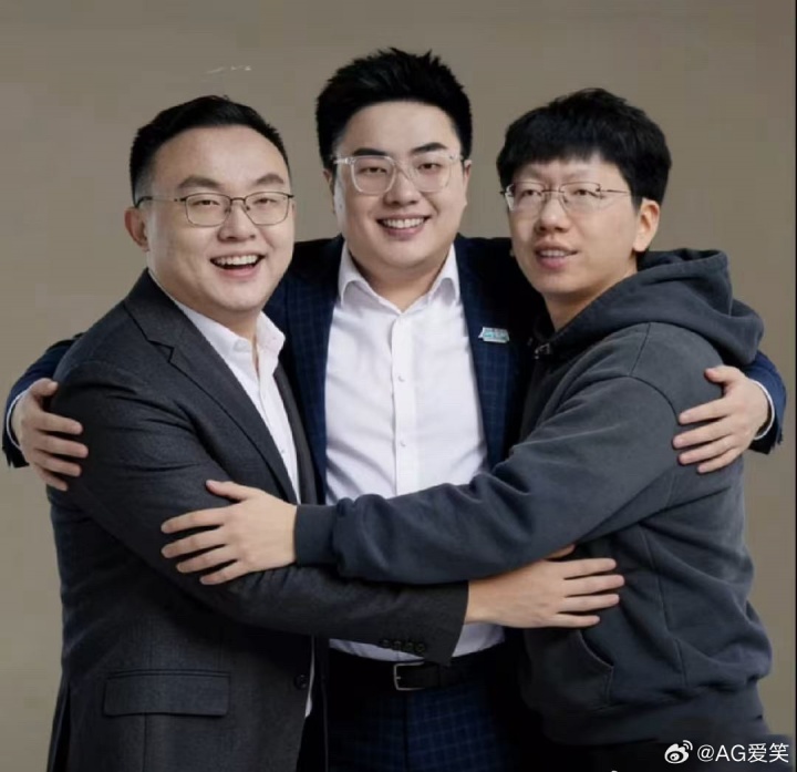 AL爱笑：此前立下军令状引进教练组Bigwei+井盖，至少要打进EWC！