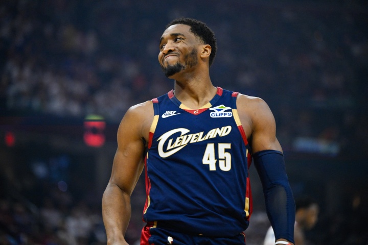 队记：不会有球星主动来骑士 今夏能提前续约米切尔骑士有些幸运